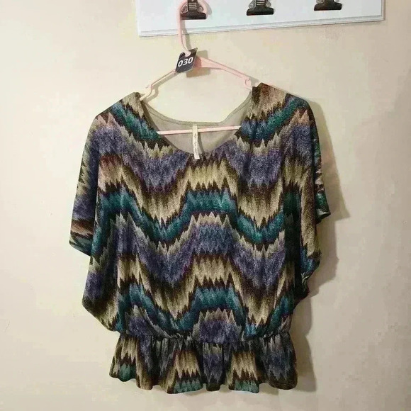 Tua Tua Tua  sinhinged waist dolman short sleeve blouse size small shimmer top - Picture 2 of 5